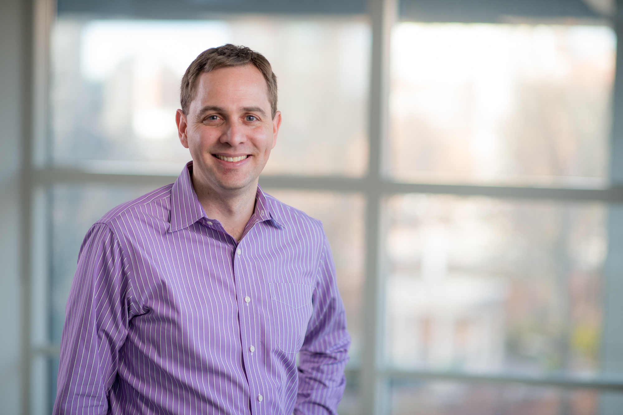 Dr. Roee Gutman