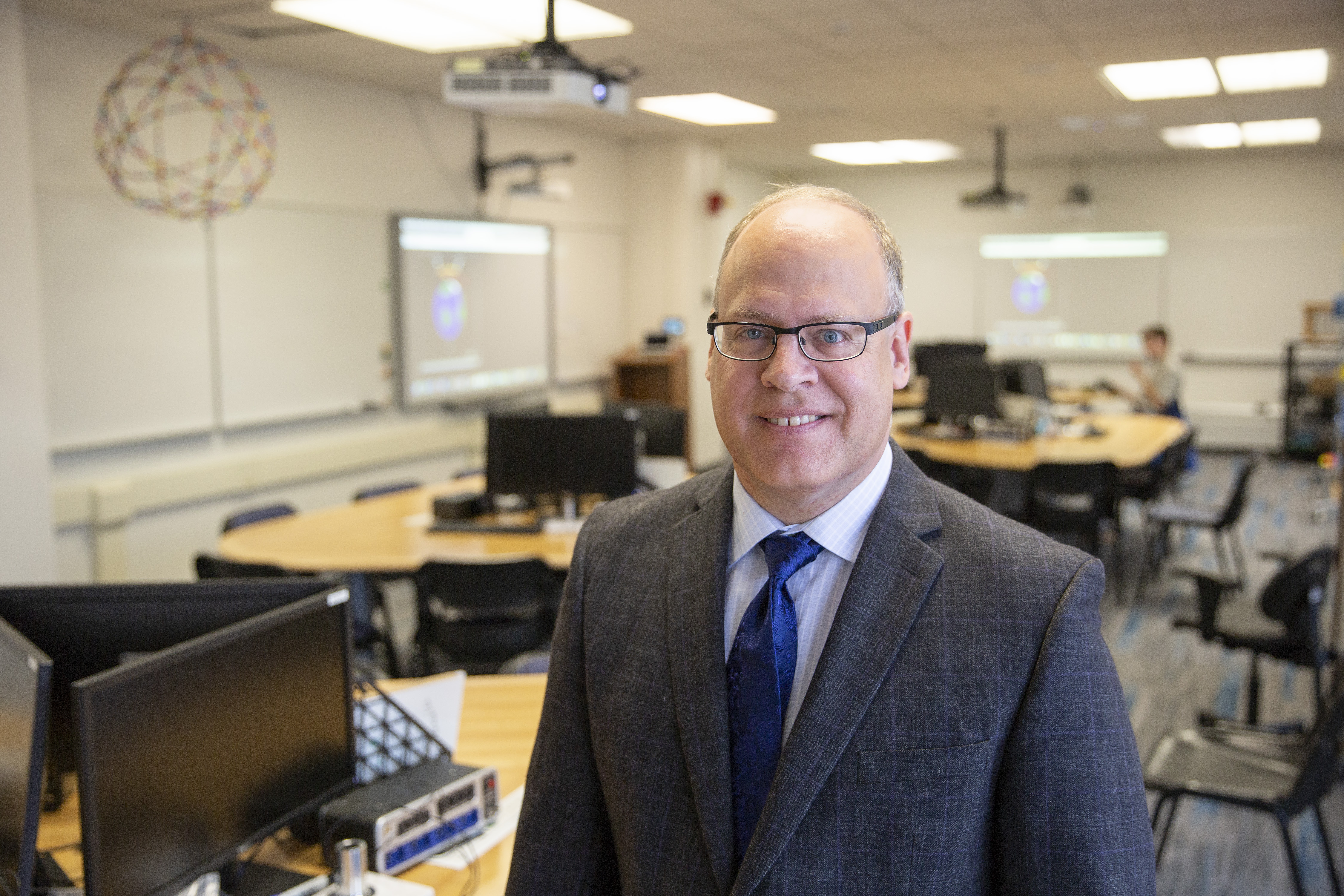 Dr. Barry Wells